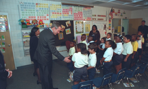 Tổng thống Bush đã làm gì trong ngày 11/9/2001